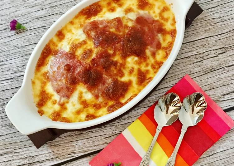 Smoked Beef Mozaru (mozzarella baked rice)