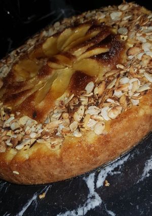 صورة لوصفة كيك تفاح ولوز افيلي