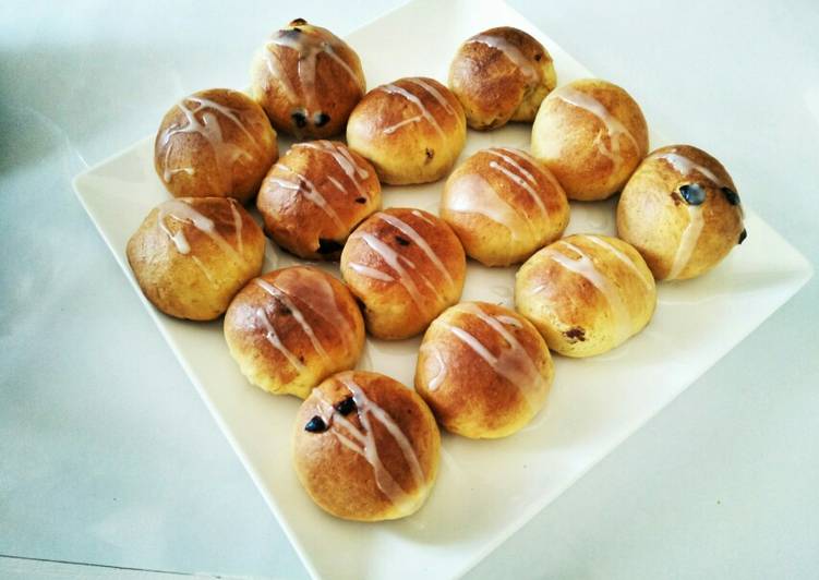 Recipe of Any-night-of-the-week Hot Cross Buns