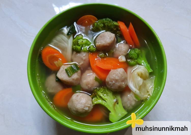 Langkah Mudah untuk Menyiapkan Sup sayur + baso, Lezat