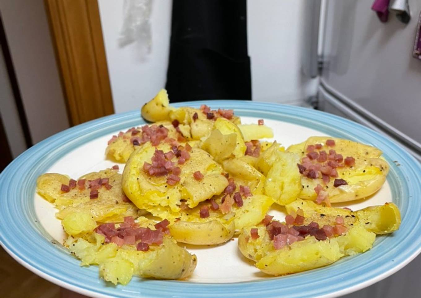 Patatas baby con tacos de jamón