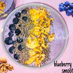 A picture of Blueberry walnut smoothie bowl | #walnuttwists.