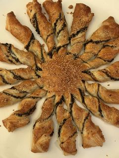 Una foto de Tarta estrella de aceitunas negras