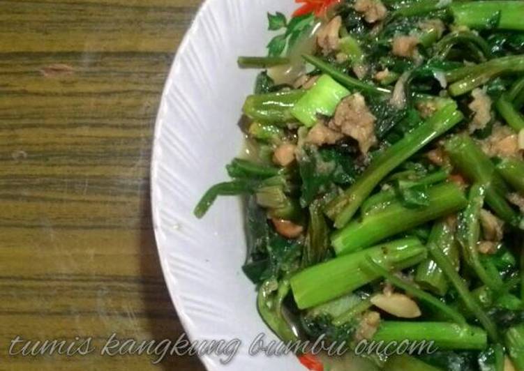 Tumis kangkung bumbu oncom
