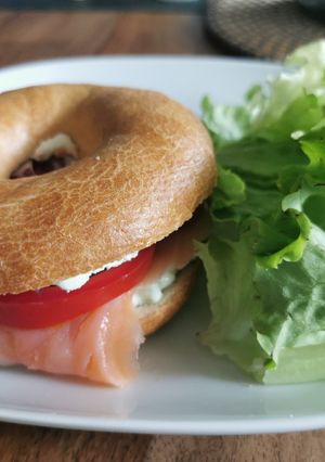 Une photo de Bagel au saumon fumé et fromage frais