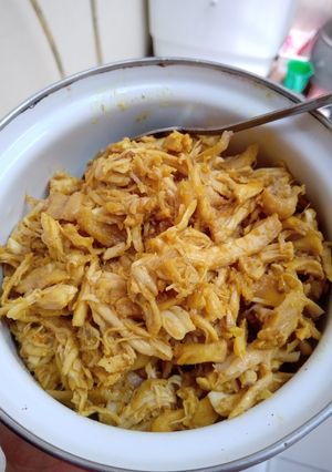 Foto resep Tumis ayam suwir untuk isian roti/panada/pao dll