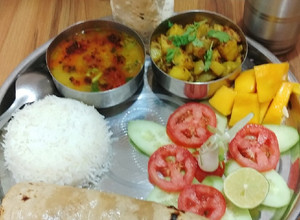 A picture of Daal Chawal Sabji Roti.