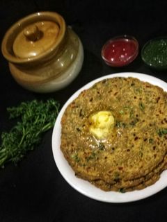मूली के पराठे (Mooli ke parathe recipe in hindi) रेसिपी मुख्य फोटो