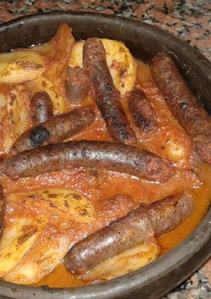 صورة لوصفة طاجن بطاطس بالسجق