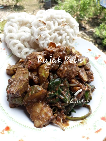 Cara Gampang Membuat Resep Rujak Petis Special yang Sempurna Anti Ribet, Bikin Ngiler