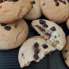 A picture of Chocochips Nutella filled cookies.