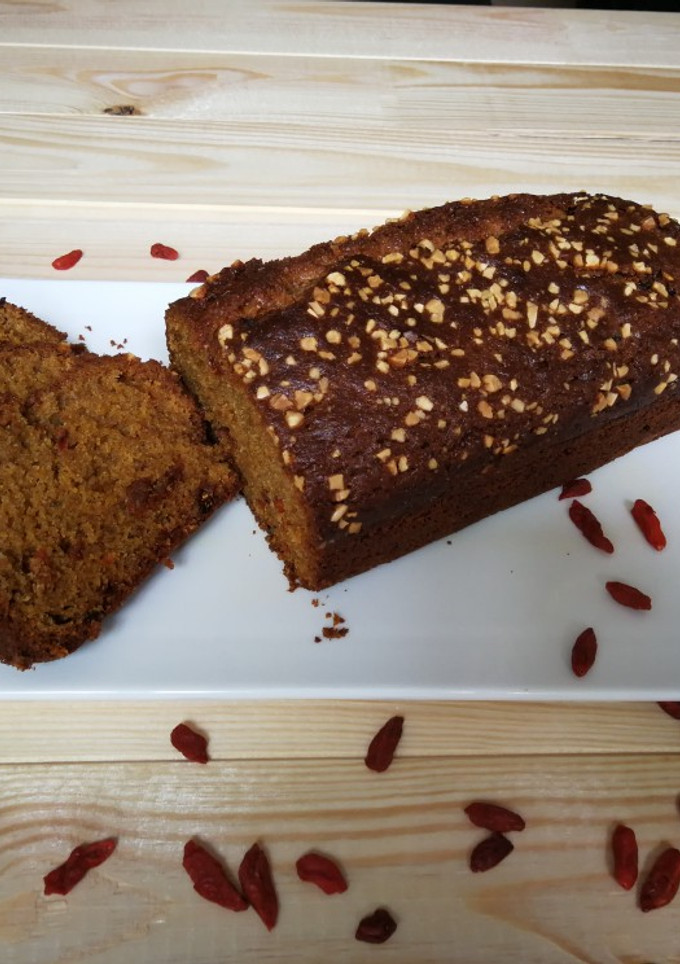 Una foto de Bizcocho integral con bayas goji