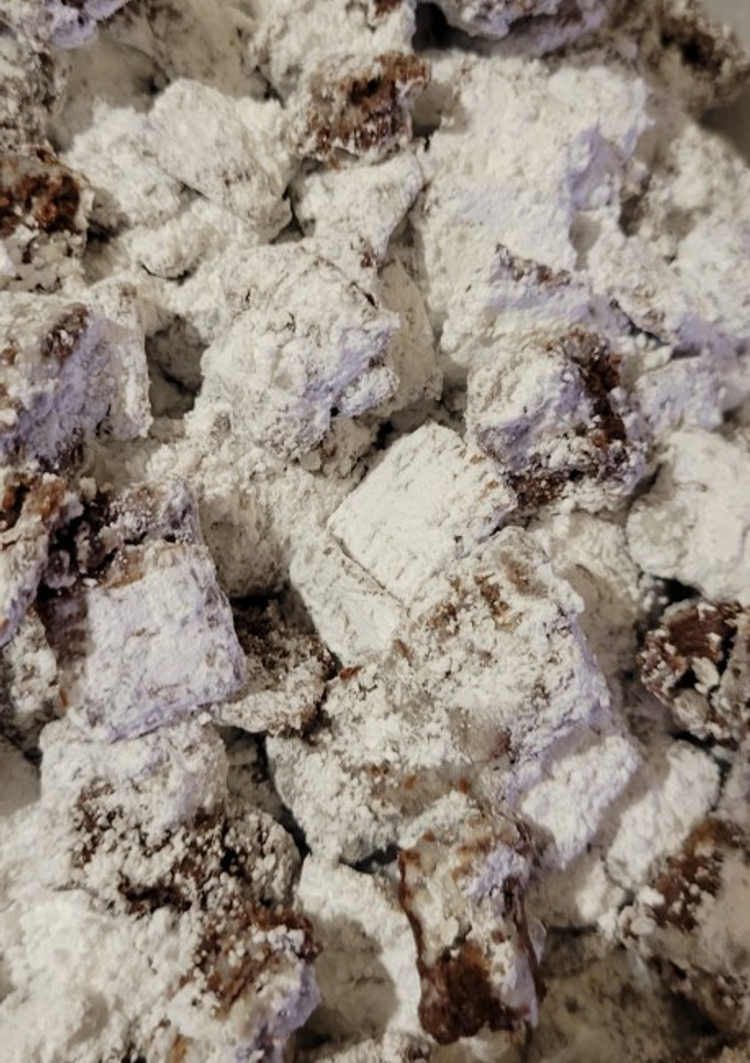 A picture of Puppy chow.