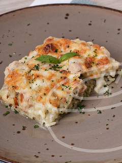 Foto resep Creamy Chicken Pesto Baked Rice