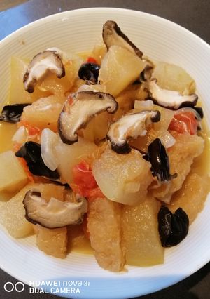 A picture of Braised Winter Melon.