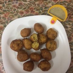 A picture of Leftover rice snacks.
