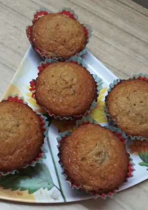 A picture of Banana oat muffins.