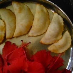 A picture of Malai pedha karanji gujiya.