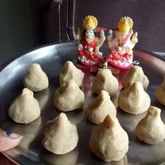 A picture of Milk powder modak.