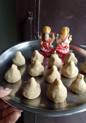 A picture of Milk powder modak.