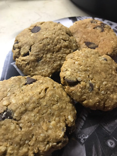 Una foto de Galletas de avena y chocolate