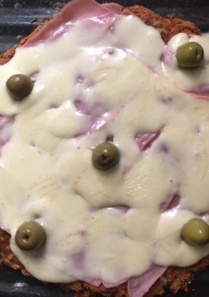 Una foto de Pizza de zanahoria y harina integral