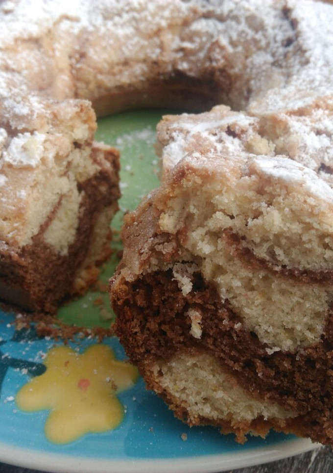 Una foto de Budín marmolado fácil y económico