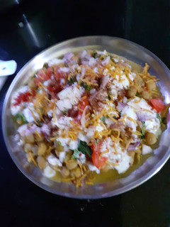 टिक्की चाट (Tikki chaat recipe in hindi) रेसिपी मुख्य फोटो
