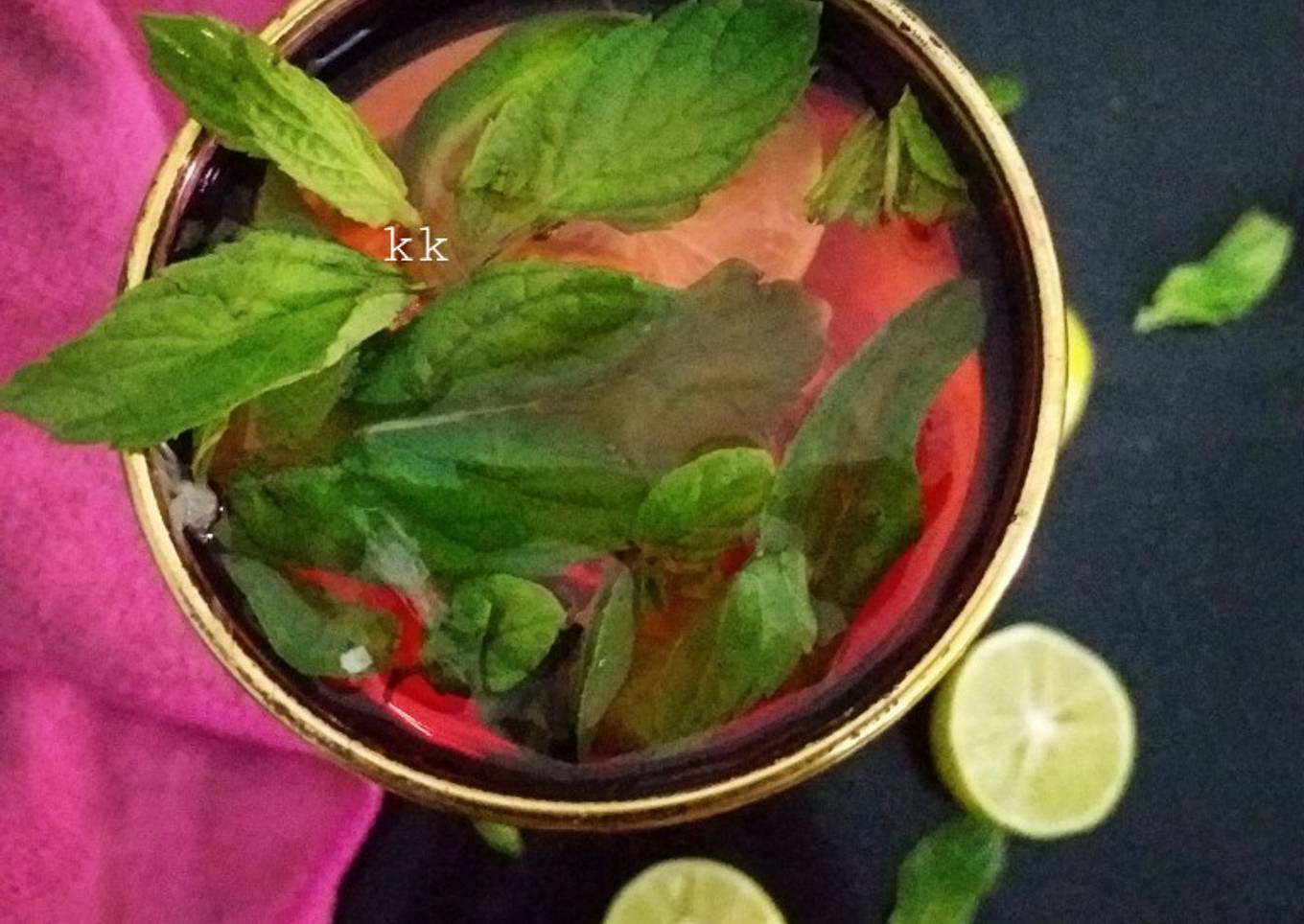 Qomi lemonade