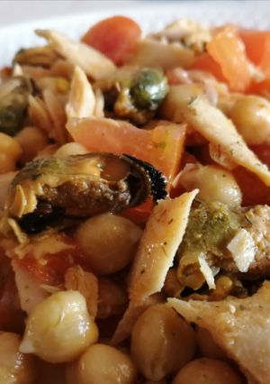 Una foto de Ensalada de garbanzos escabechada