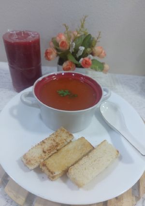A picture of Tomato 🍅carrot 🥕beetroot soup.