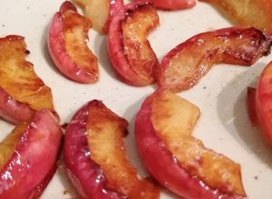 Une photo de Pomme confite flambée au Calvados