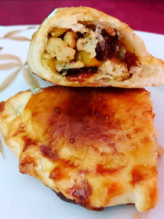 Una foto de Empanadas caseras estilo argentinas 🇦🇷 🇦🇷🇦🇷🇦🇷