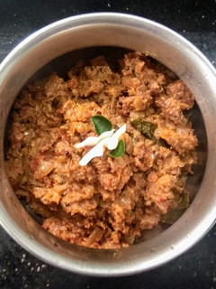 கருவாடு புளி விட்டு (Karuvadu pulivittu recipe in tamil) செய்முறை முக்கிய புகைப்படம்