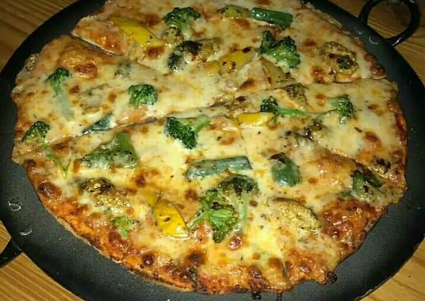 Cheese pizza