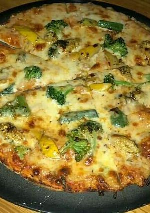 A picture of Cheese pizza.