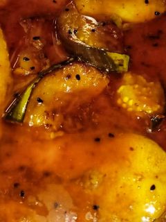 ইলিশ মাছের ঝোল (ilish macher jhol recipe in bengali) রেসিপির প্রধান ছবি