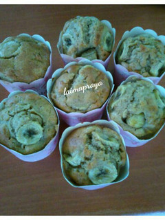 A picture of Banana apple cake.