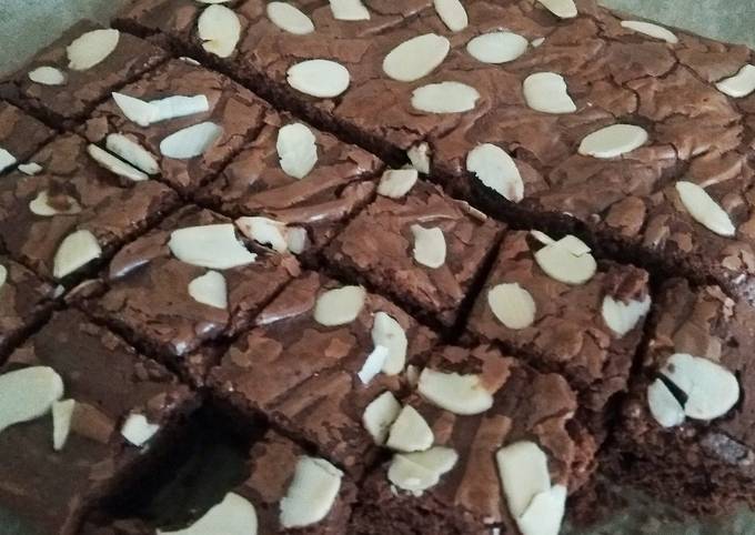 Shiny and Fudgy Brownies