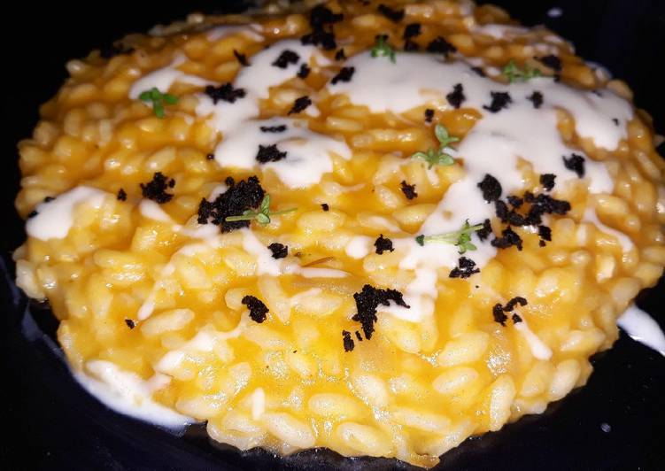 Risotto zucca, zola, olive, timo