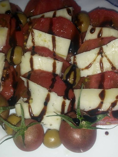 Una foto de Ensalada fresca de tomates