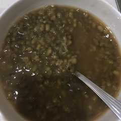 รูปของ Bubur Kacang Hijau Simple