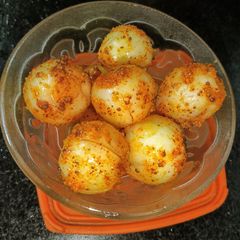 A picture of Onion pickle.