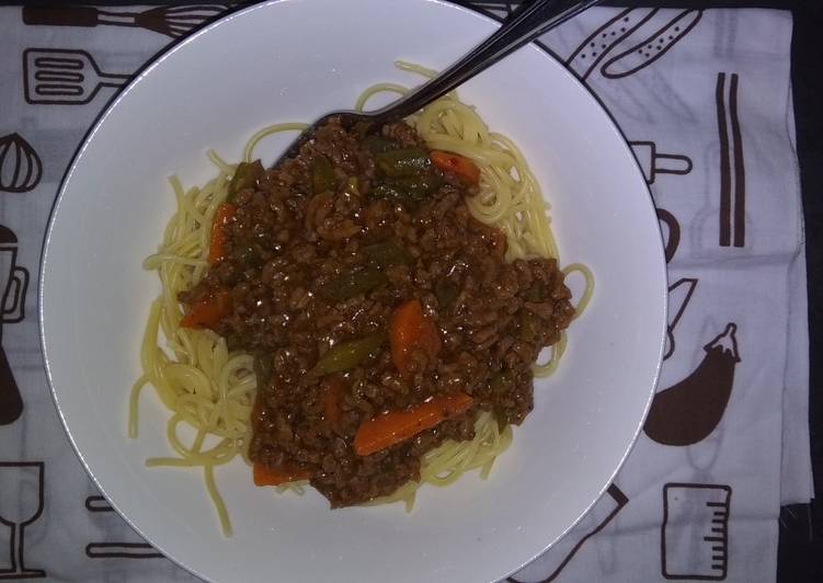 Tasty And Delicious of Quick meal Spaghetti and Mince