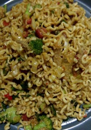 Foto resep Mie telor bumbu acak kadoel :-)