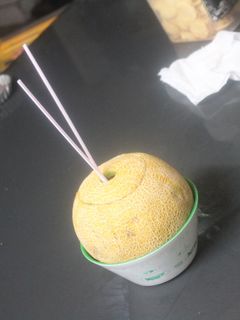 Una foto de Melón con Nescafé y aguardiente de hierbas
