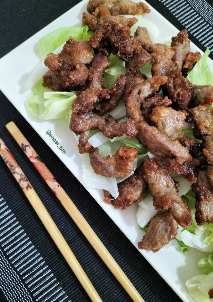 Una foto de Cordero frito crujiente al estilo japonés