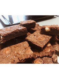 Una foto de Brownie de chocolate y frutos secos