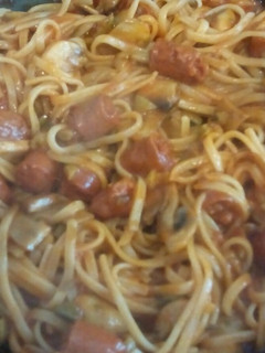 Una foto de Tallarines con chistorra y champiñones