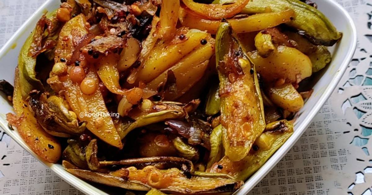 Parwal Potato Subzipointed Gourd Potato Fry Recipe By Drmadhumita